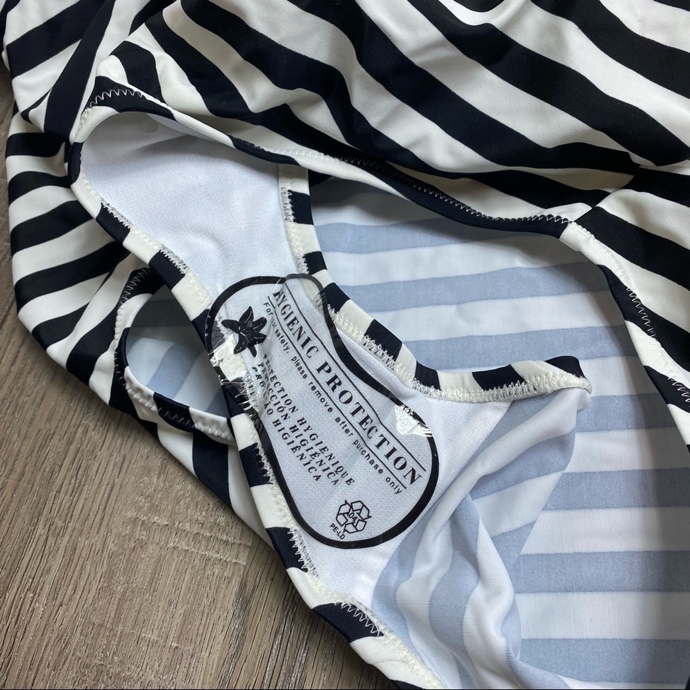 Motherhood Maternity Beach Bump NWT One Piece Swimsuit Black White Stripe Halter - Picture 3 of 14